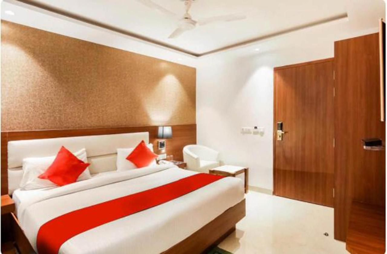 Hotel Royal Sky Luxury Near Delhi Airport Nuova Delhi Esterno foto