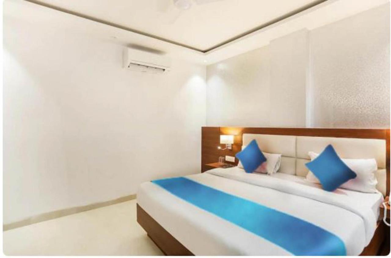 Hotel Royal Sky Luxury Near Delhi Airport Nuova Delhi Esterno foto