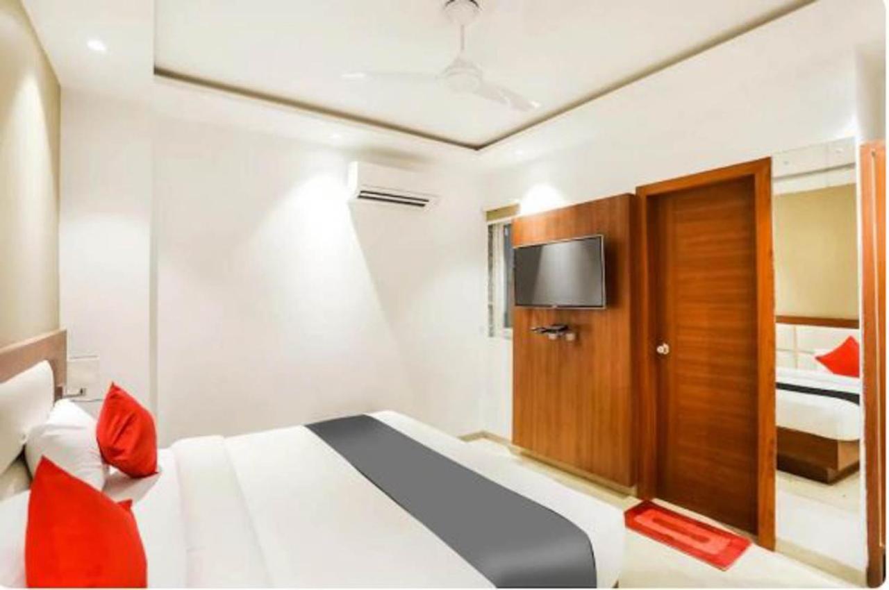 Hotel Royal Sky Luxury Near Delhi Airport Nuova Delhi Esterno foto